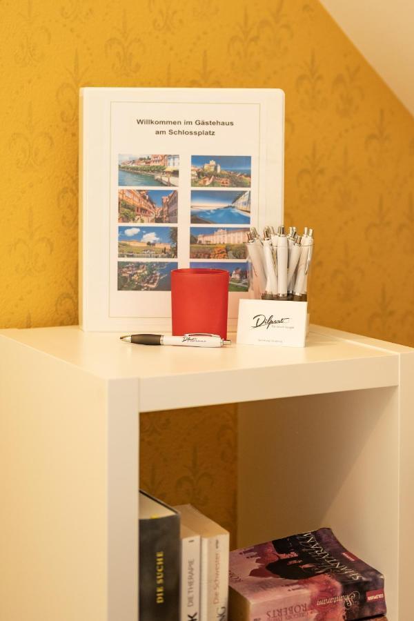Gaestehaus Am Schlossplatz Z. 3 Meersburg Esterno foto